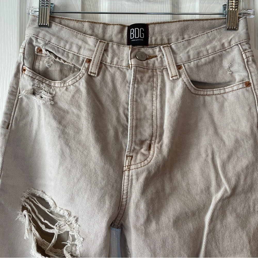 BDG Urban Outfitters Beige Distressed High Rise Slim Straight Jeans 26 - Picture 3 of 16